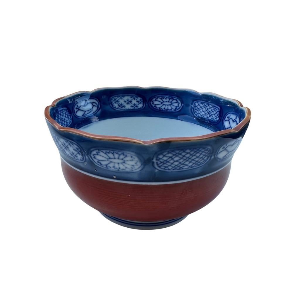 Japanese Porcelain Bowl Red Cobalt Blue White Mon Medallion Scalloped 6"